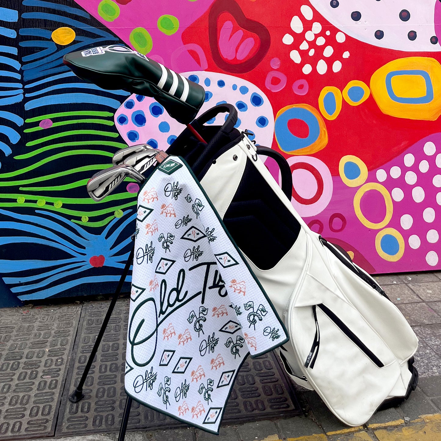 Magnetic Golf Towels, 24''x16'' Fast Drying Microfiber Waffle Azalea Golf Towel for Carts or Golf Clubs, for Men Women