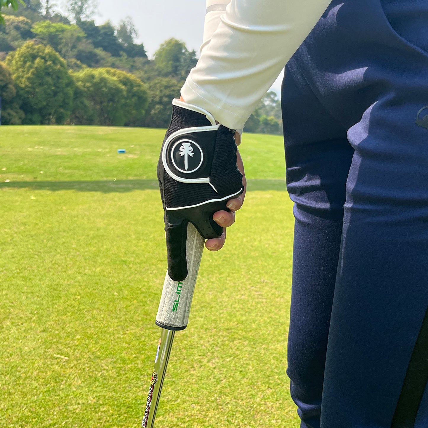 PINKTEE Women's  All Weather Golf Glove Left Hand Ladies RainGrip Soft Golf Gloves with Ball Marker-blackwhite