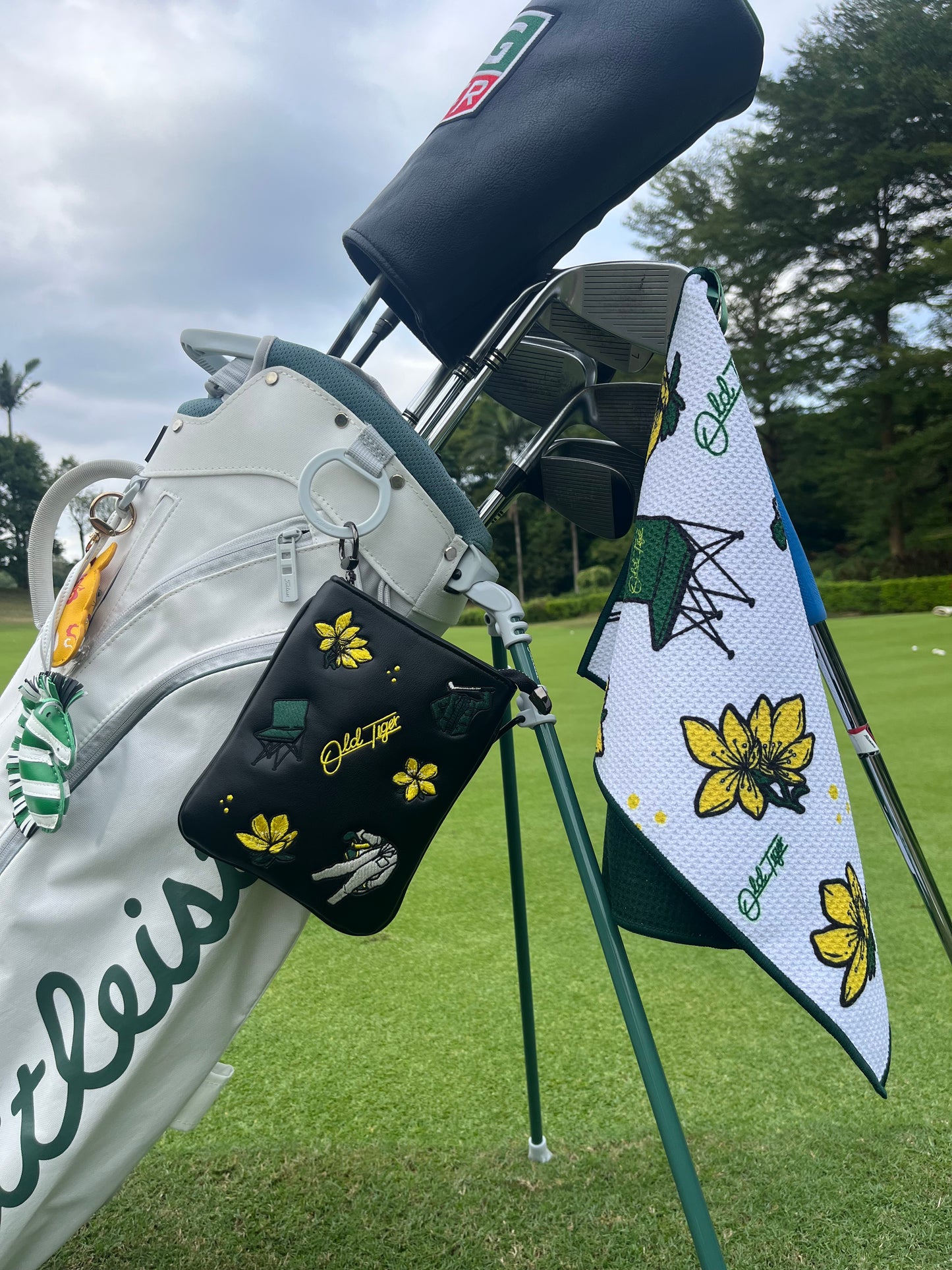 Golf Valuables Pouch with Zipper Leather Golf Tee Bag Waterproof for Men and Women