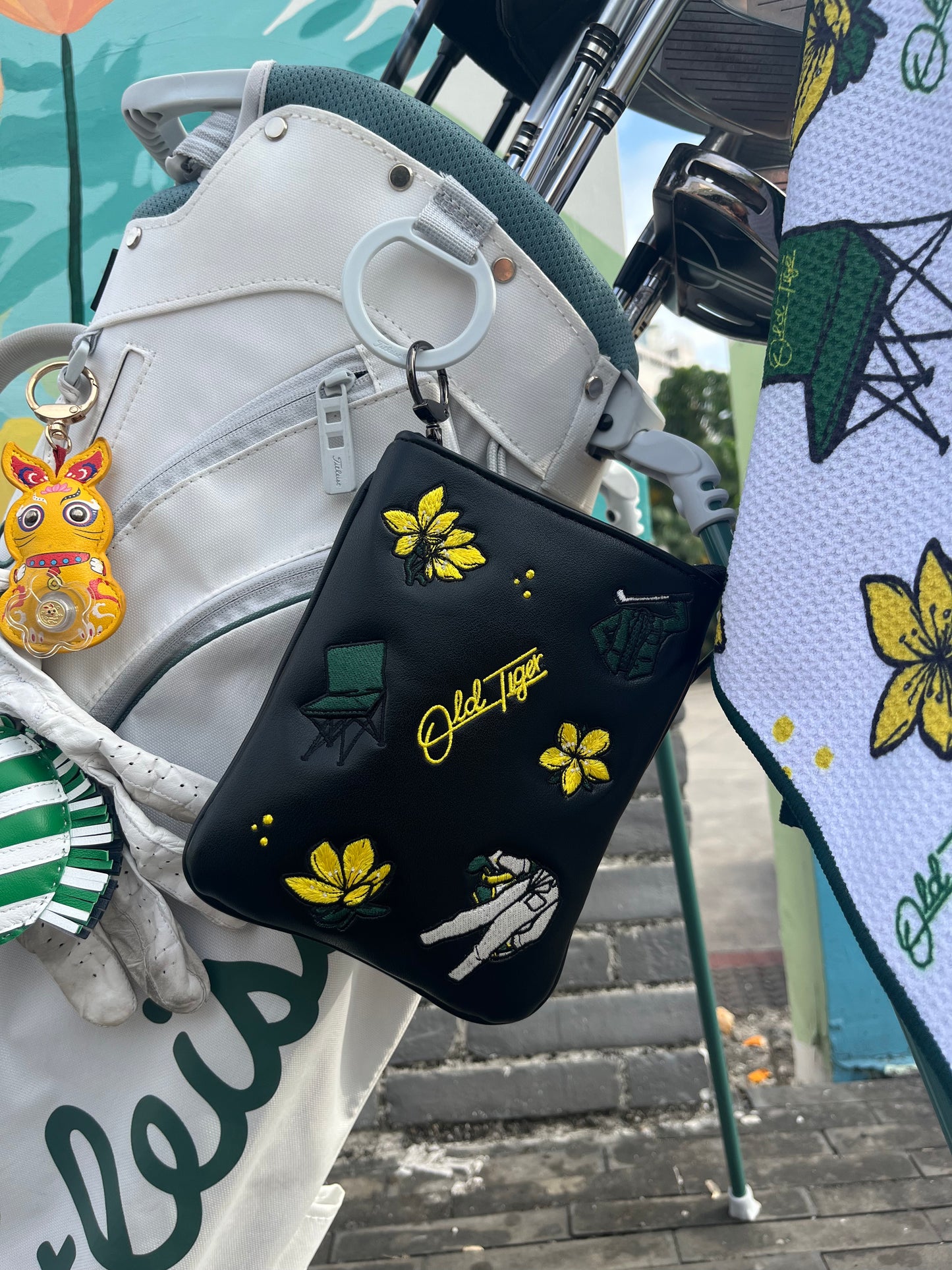 Golf Valuables Pouch with Zipper Leather Golf Tee Bag Waterproof for Men and Women